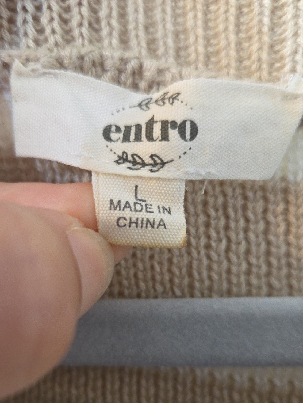 Striped Crewneck Summer Sleeveless Sweater in Beige and White - Picture 2 of 4